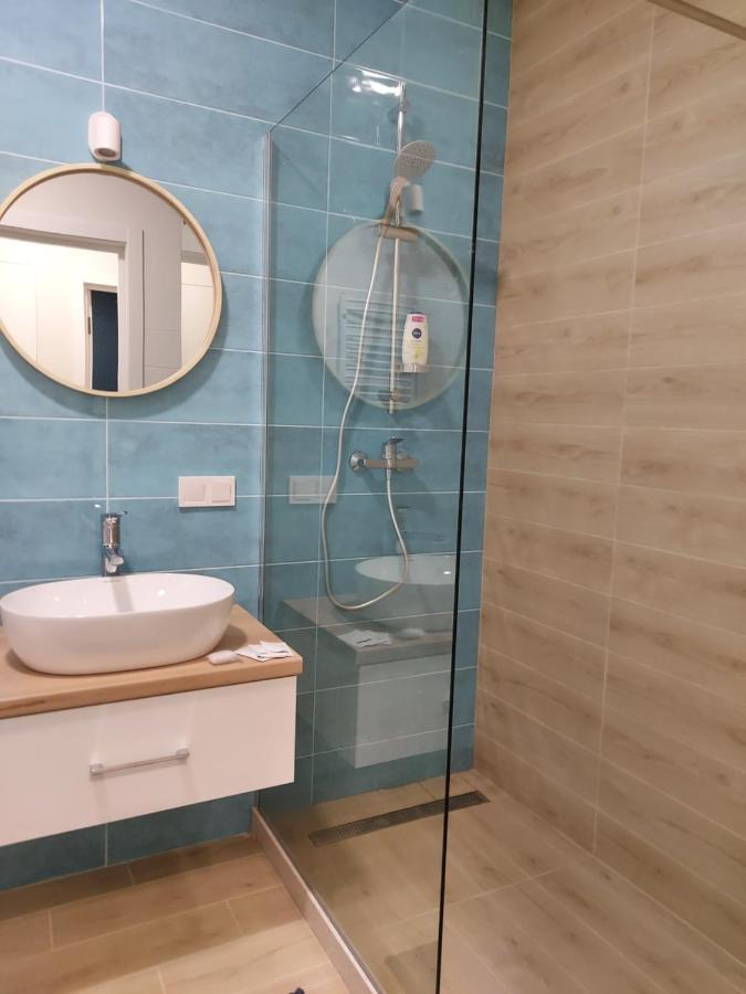 Prestige Apartments Ривне Екстериор снимка