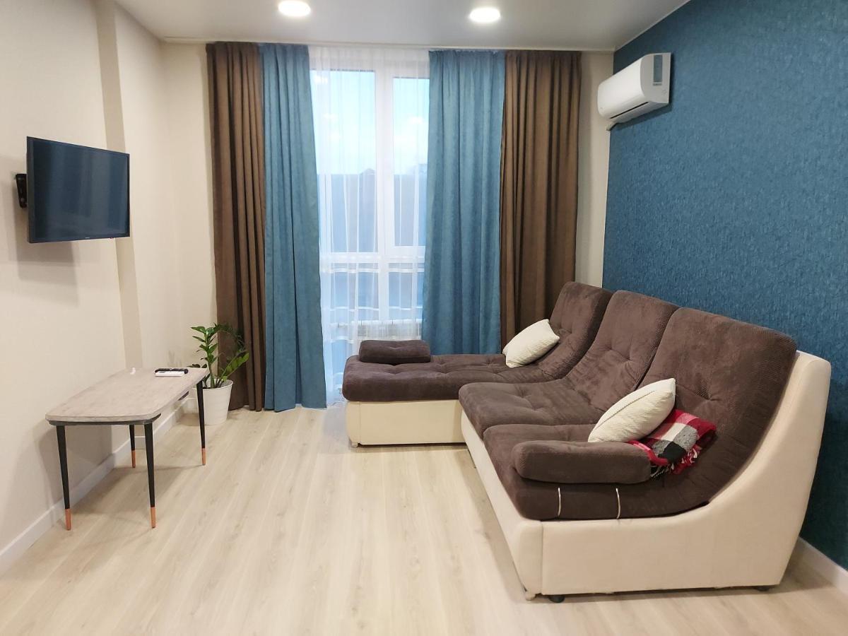 Prestige Apartments Ривне Екстериор снимка